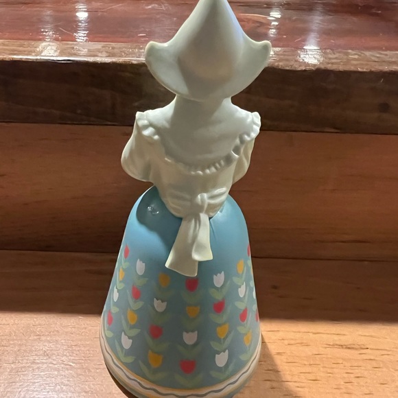 Avon Vintage Dutch Maid Bottle Empty - Picture 4 of 6